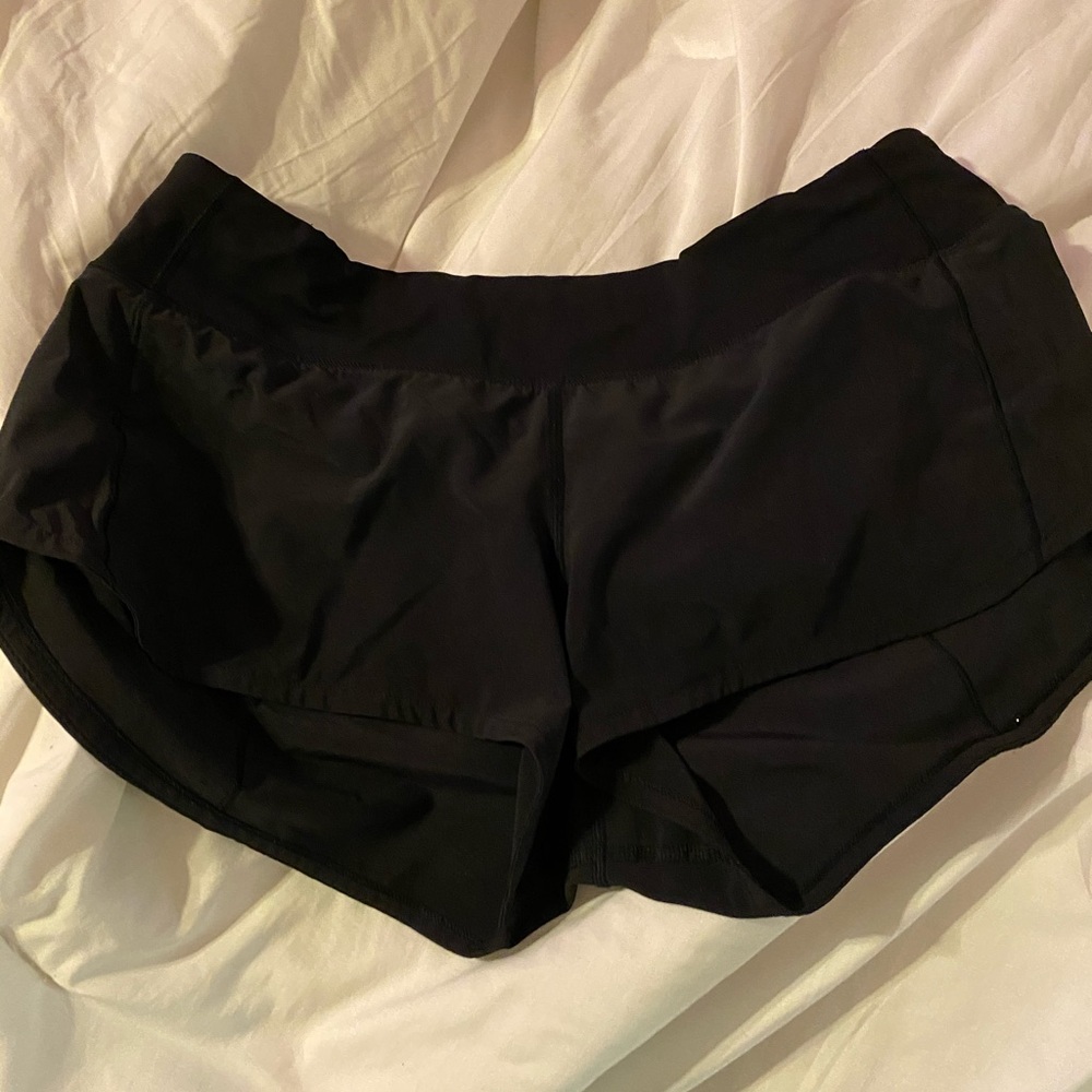 black lululemon speed up shorts 2.5’ size 8